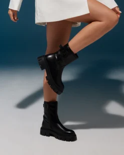 Hot Therapy Shoes Ignite *FINAL SALE* Black